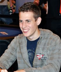 McDonald ed un sorriso che il poker da solo non gli può più dare